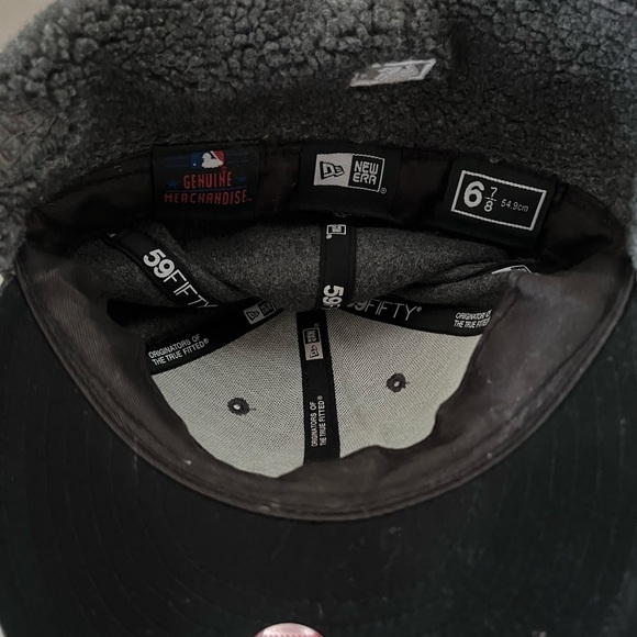 SF Giants Sherpa Ear Flap Cap Grey - Picture 5 of 9